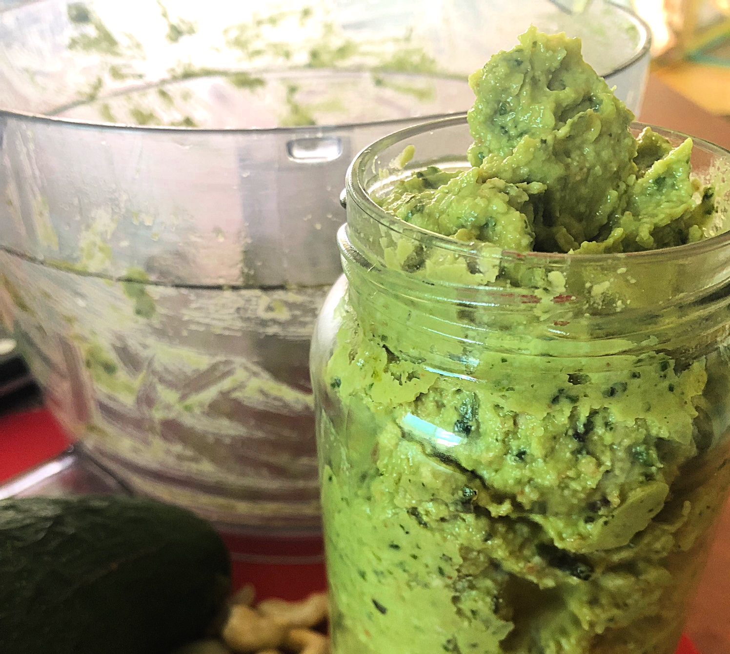 Avocado and Roasted Cashew Pesto