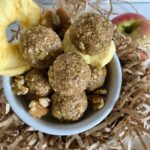 These Apple Pie Bliss Balls have all of the flavour without the cook time! They're absolutely delicious and perfect for on the go.